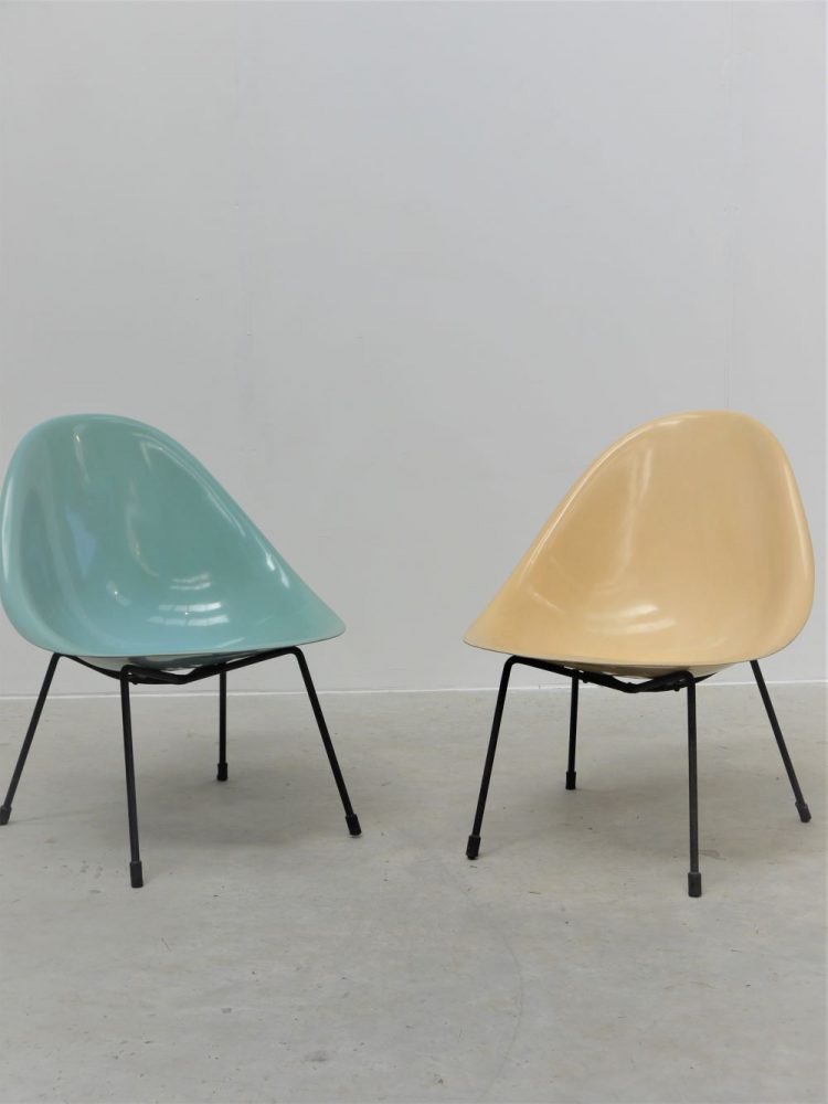 Aidron Duckworth – Rare Pair of Fibre Glass Lounge Chairs