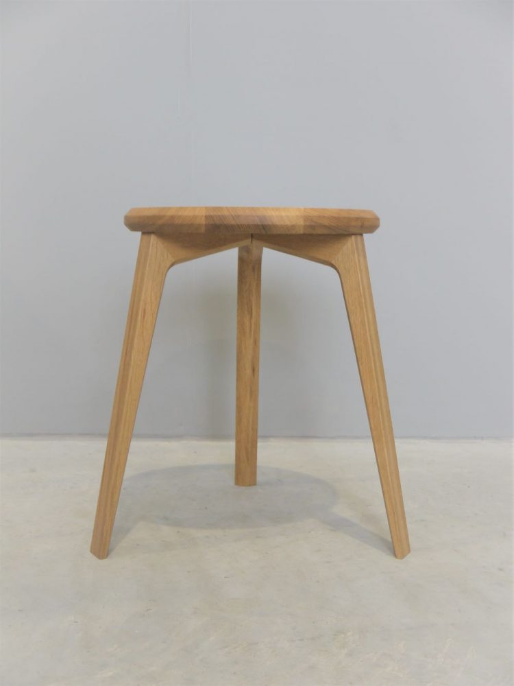 Elliot Design Yorkshire – Side Table / Stool