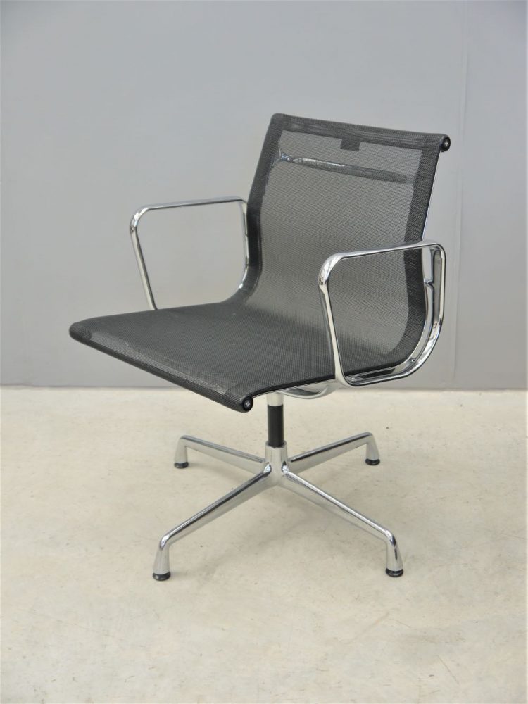 Charles and Ray Eames – EA108 Net Weave Chair