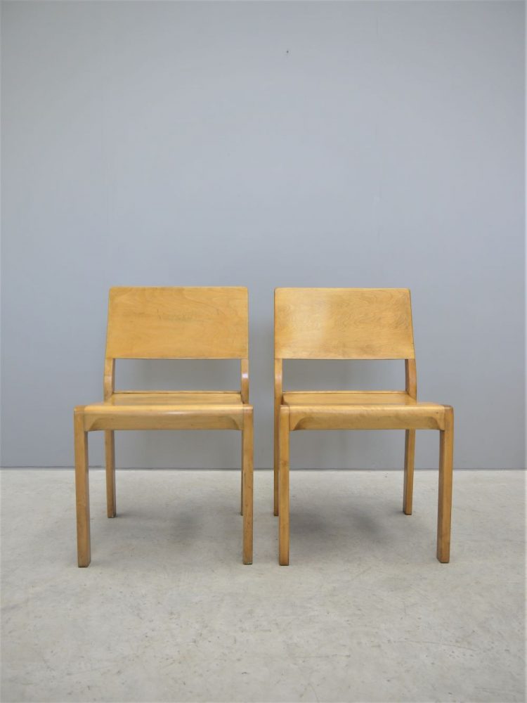 Alvar Aalto – Pair of Finmar Model 611 Chairs