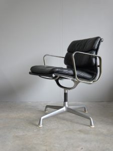 Charles and Ray Eames – Herman Miller EA208 Soft Pad Chair